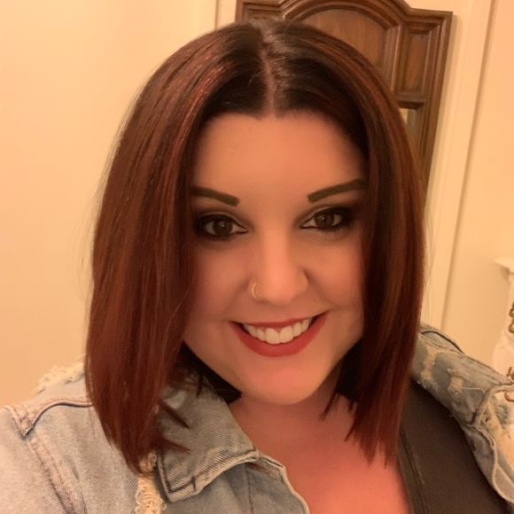 Meet your posher, Tiffany! - Picture 7 of 7